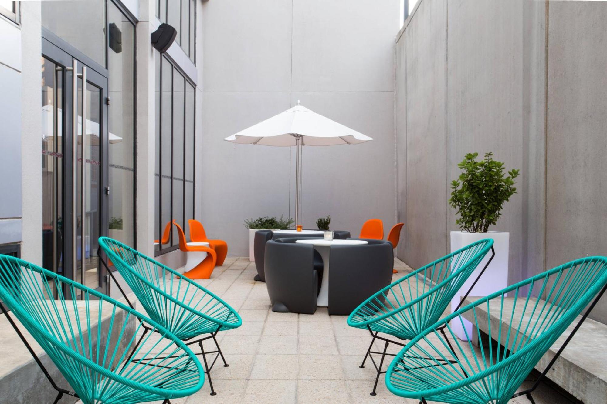 Aloft Birmingham Soho Square Hotel Homewood Exterior photo